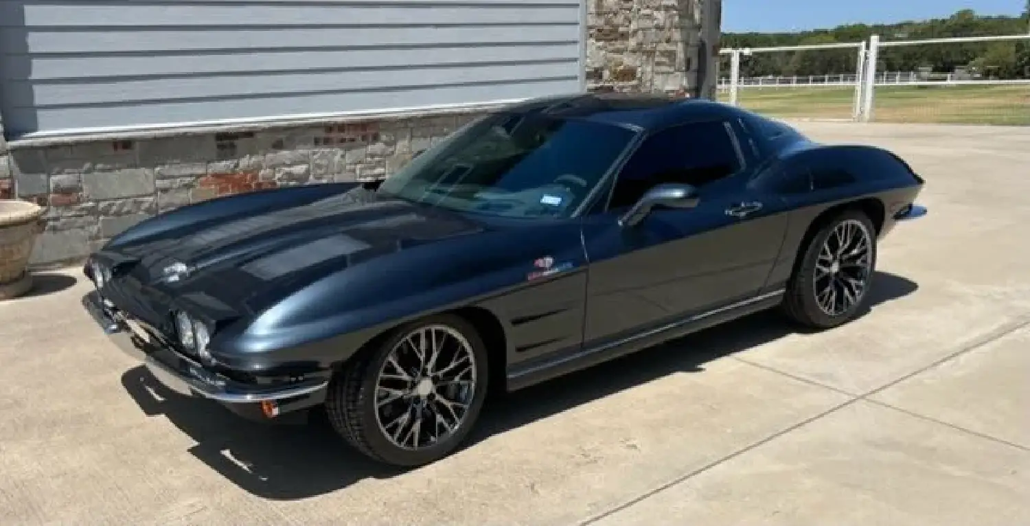 CR Coachworks 1963 Black Retrovette